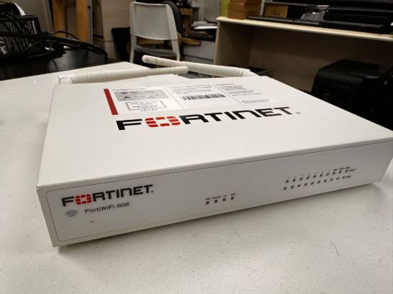 圖片 ✌️Fortinet FortiWiFi-60E Wireless Unified Threat Management (UTM) Appliance✌️
